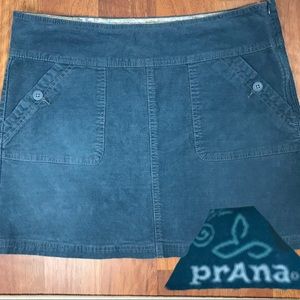 REG $15🔥Prana corduroy skirt